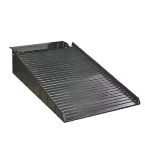Rampa de carga de polietileno PIG® | 72cm x 120cm x 25cm PAK734